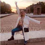 Maestra de educación primaria se ofrece para dar clases particulares de cualquier asignatura a niños y niñas de primaria. Con total adaptación y disponibilidad